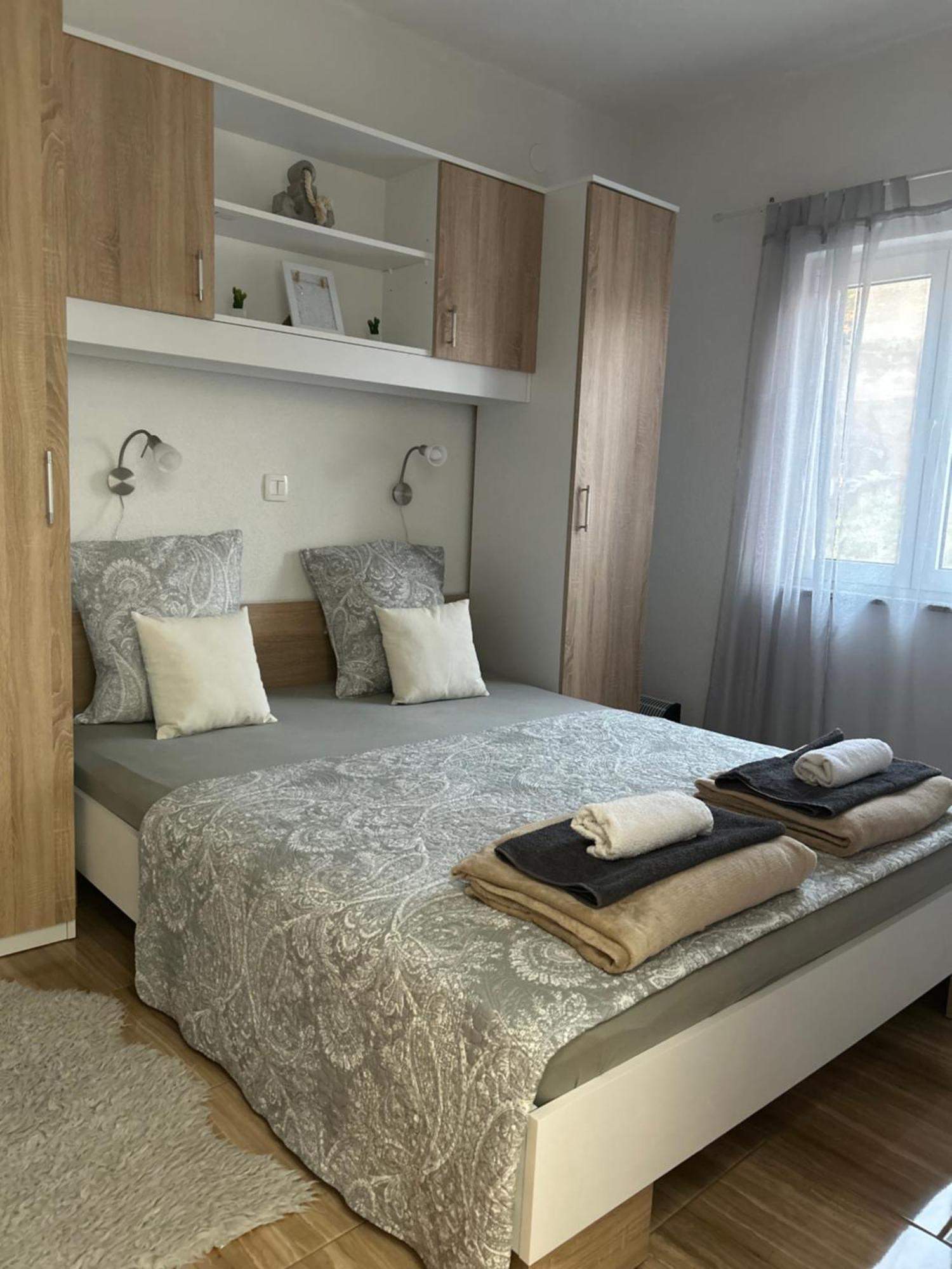 Apartments Gabriel 塞尼 外观 照片